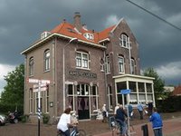 Station Amsterveen aan de voormalige Haarlemmermeer spoorlijn 4 augustus 2012
